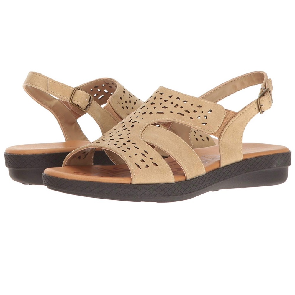 Women’s Easy Street 9W Sandal nude